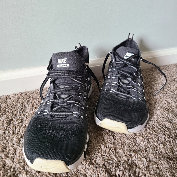 Nike Training Shoes - Picture 4 of 7